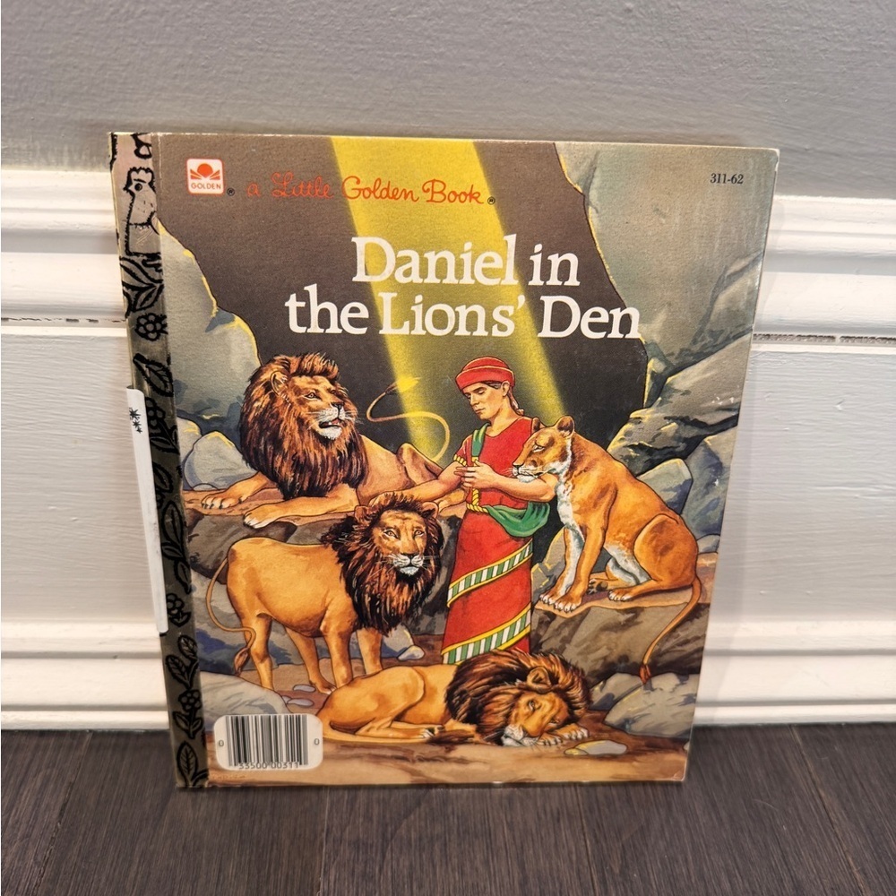 VINTAGE 1987 Little Golden Book: Daniel in the Lions' Den Hardcover Book Kids
